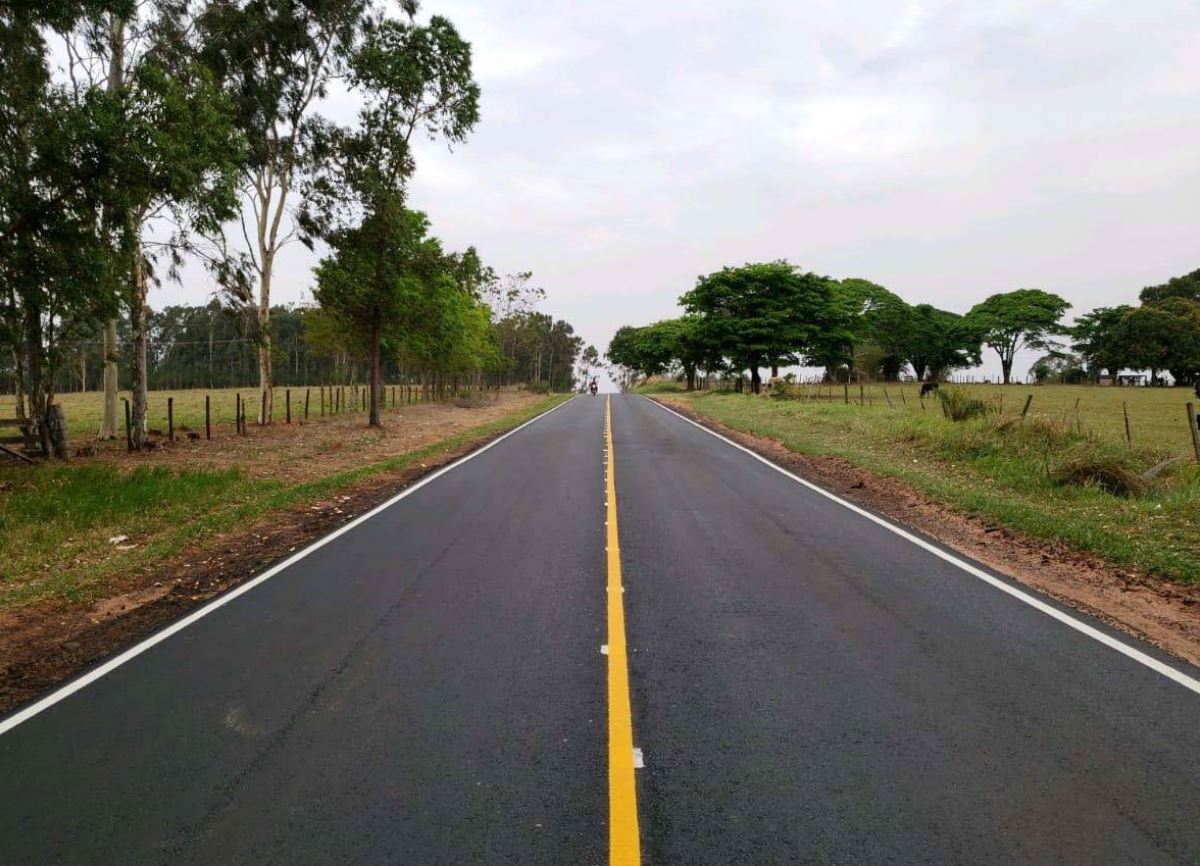 Rodovia de distrito de Umuarama recebe serviços de conservação