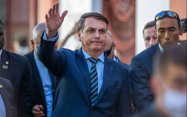 Bolsonaro é convidado a disputar reeleição em 2022 filiado ao PTB